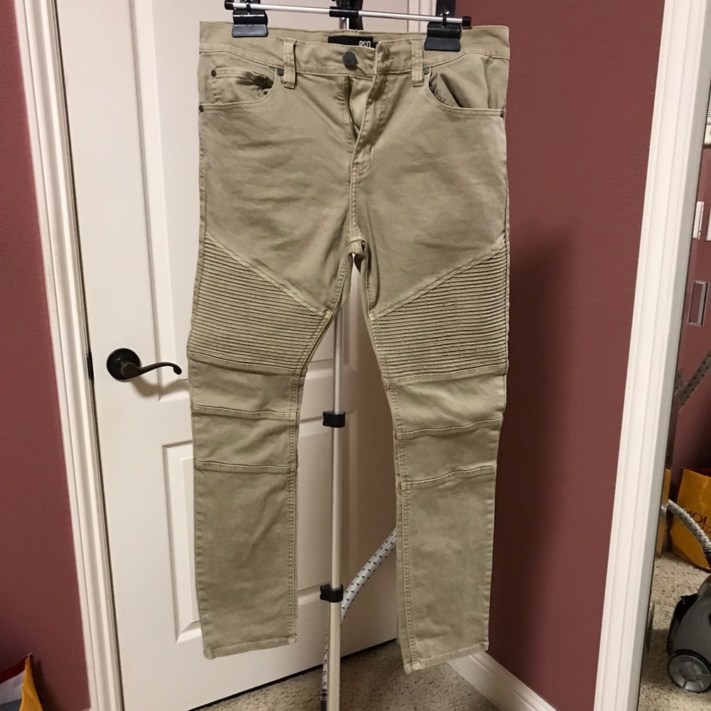 Skinny Tapered Jeans